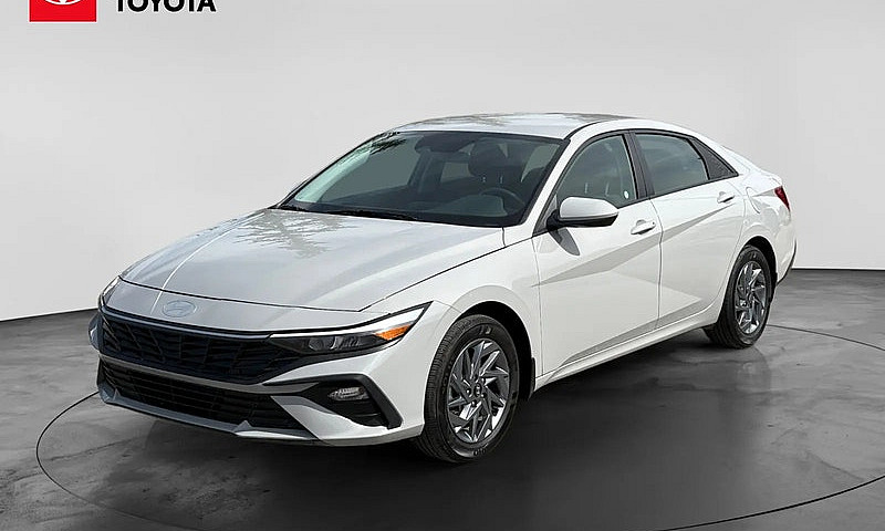 2025 Hyundai Elantra...
