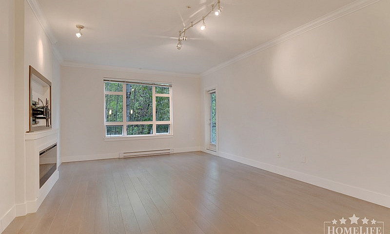 Spacious 2-Bedroom +...