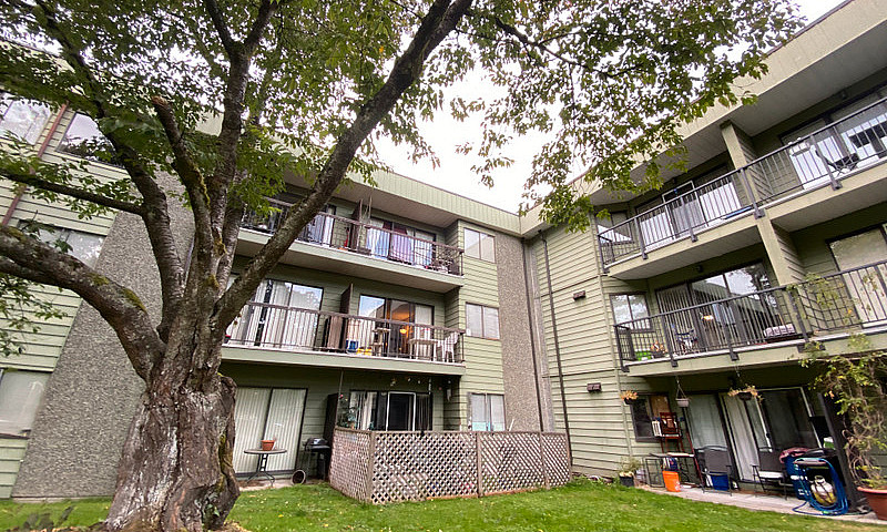 Newton Apartment For...