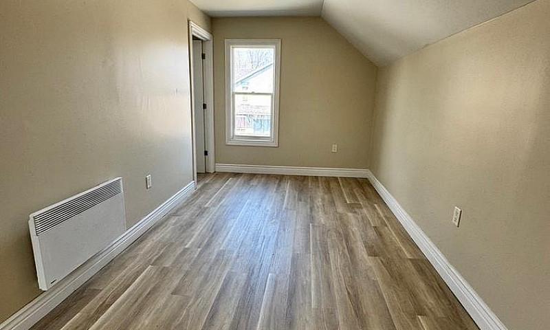 1 Bedroom Upper-Leve...