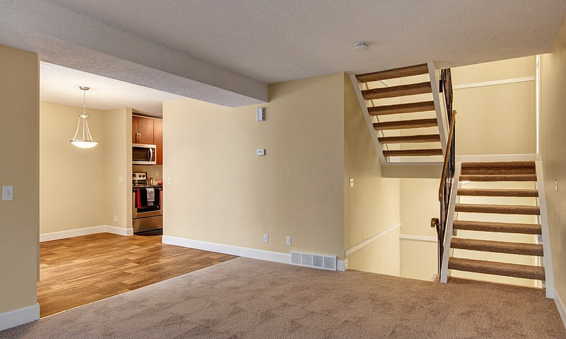 2 Bed X 1 Bath Apart...