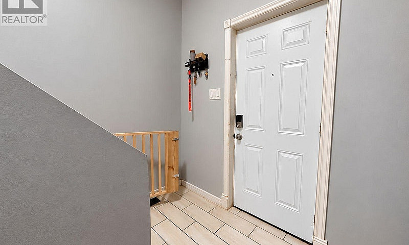 128 Bethune Street T...