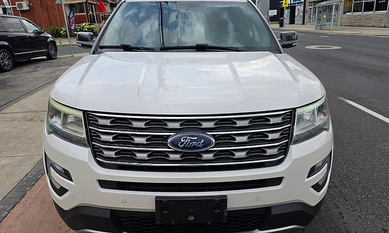 2017 Ford Explorer X...