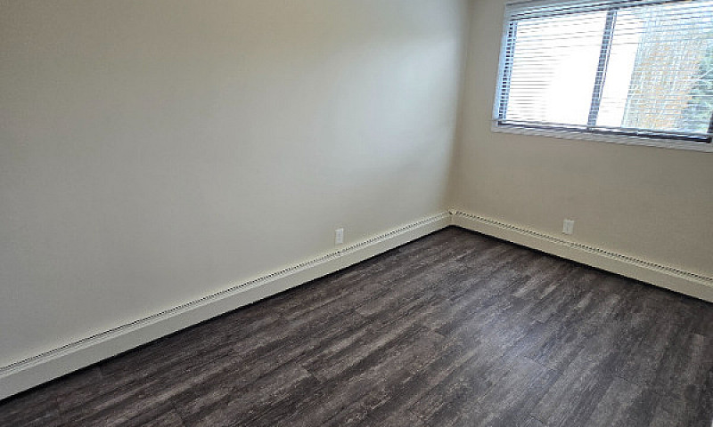 Modern 2 Bedroom End...