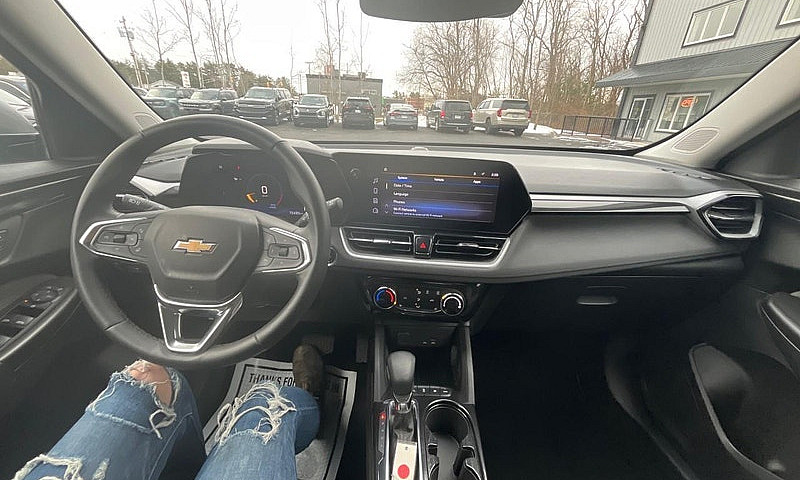 2025 Chevrolet Trail...