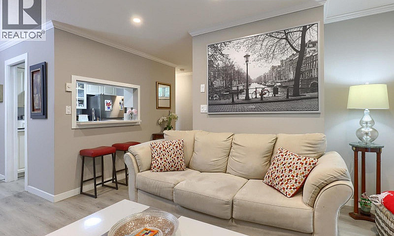 17 2885 E Kent Avenu...