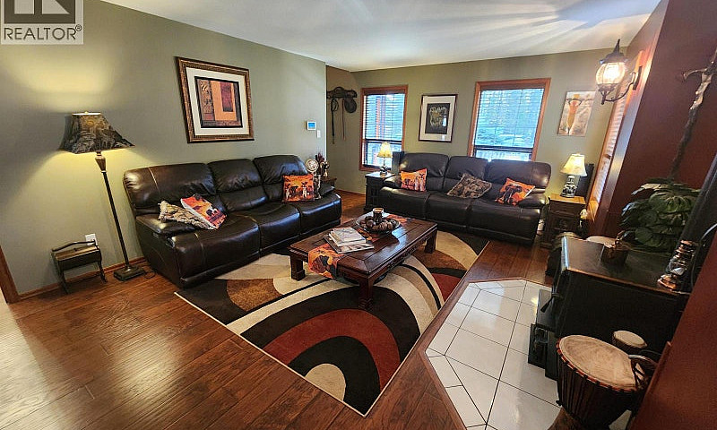 11590 Woodland Road ...