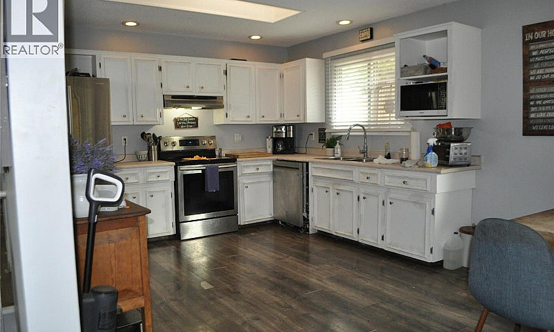 663 Clifton Road Kel...