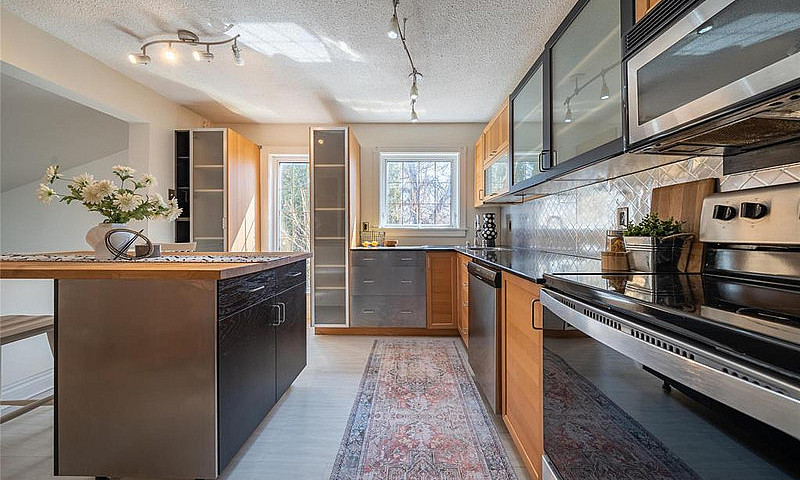 3-Bedroom House In R...