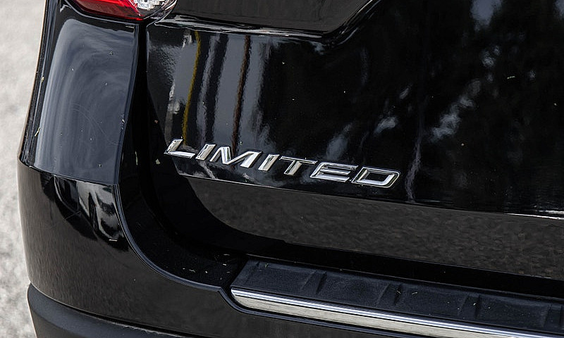 2022 Ford Explorer L...