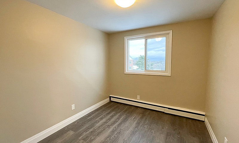 Breton Place - 2 Bed...