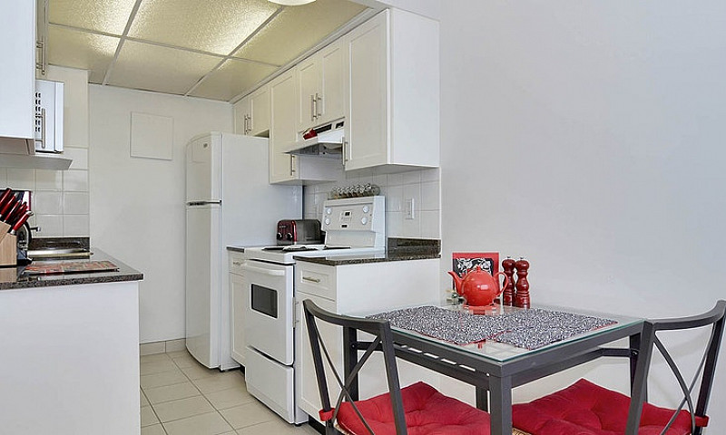 English Bay Tower - ...