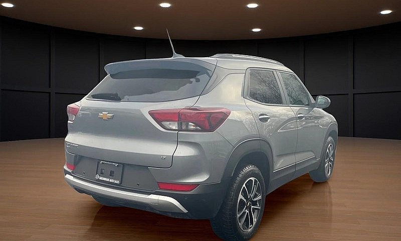2025 Chevrolet Trail...