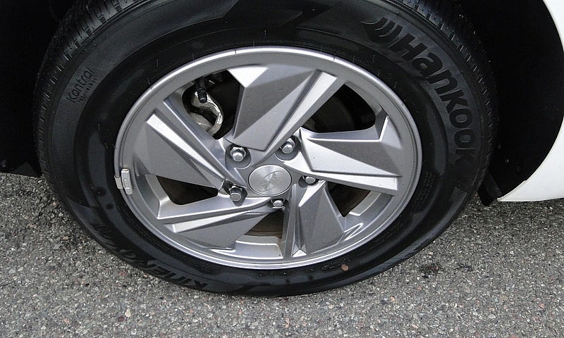2022 Hyundai Elantra...