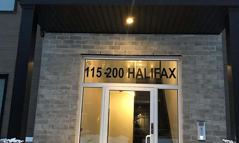 4 1/2 Style Condo Da...