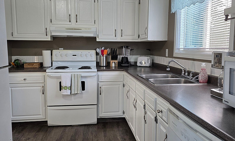 Fully Furnished 4 Be...