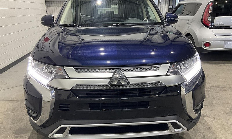 Mitsubishi Outlander...