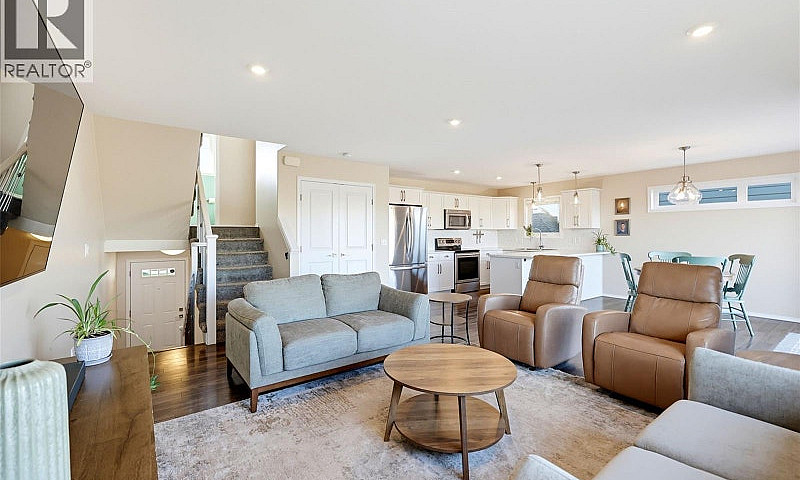 263 Eaton Crescent S...