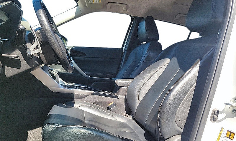 2019 Mitsubishi Ecli...