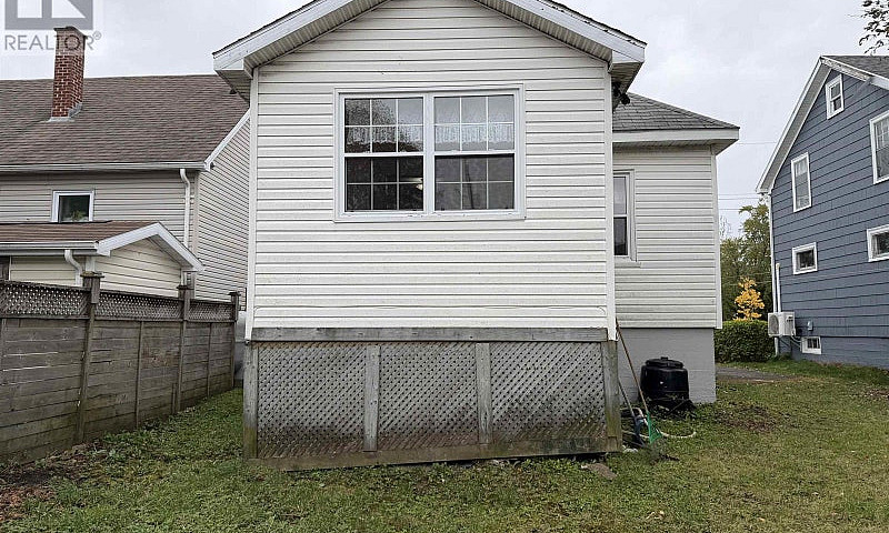 208 Dillon Street Sy...