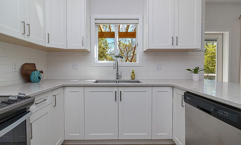 Townhome 3 Beds, 4 B...