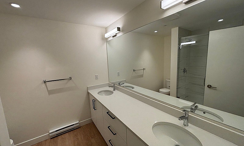 Cozy Condo In Prime ...