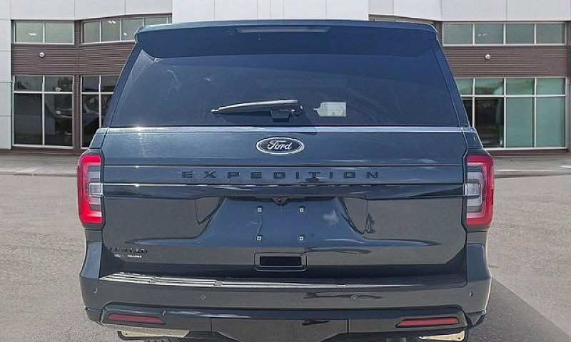 2023 Ford Expedition...