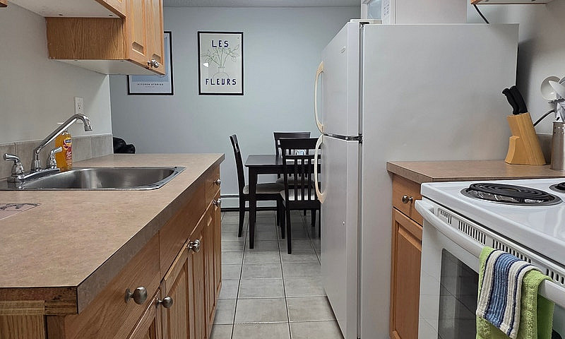 1 & 2 Bedroom Apartm...