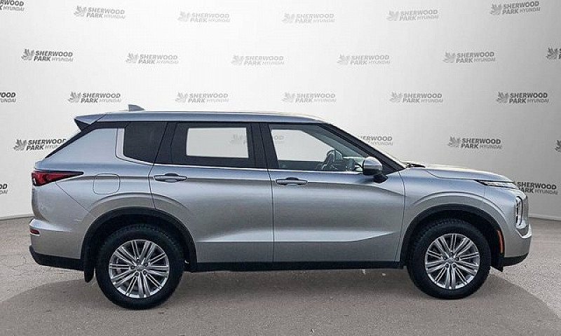2024 Mitsubishi Outl...