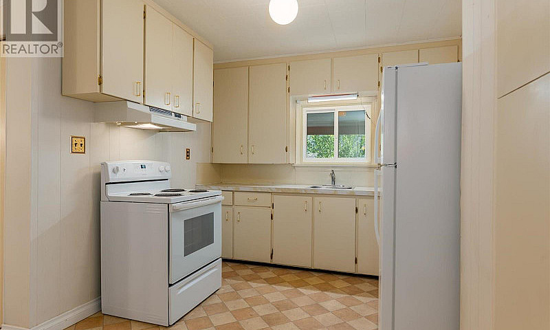 2233 Fifth Avenue Tr...