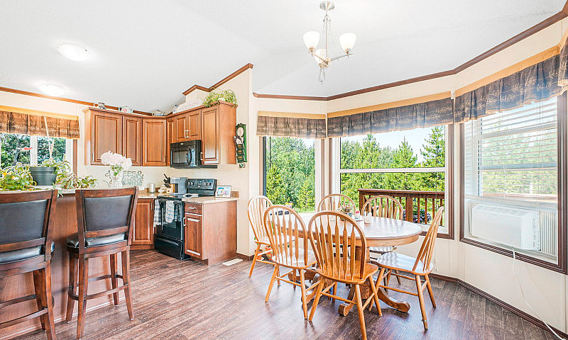 Private Acreage, 11....