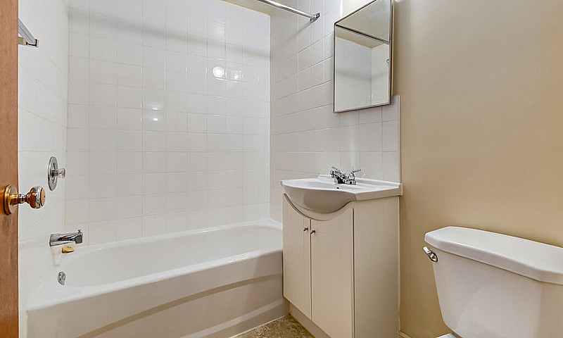 Modern Apartments Wi...