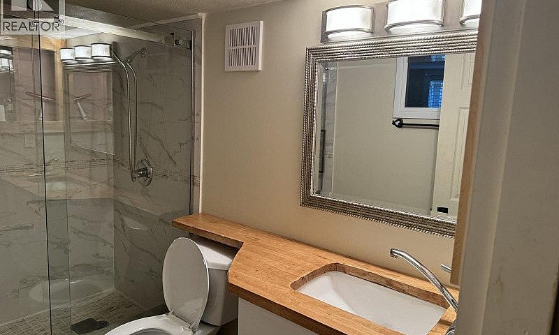 1407 W48 Ave Vancouv...