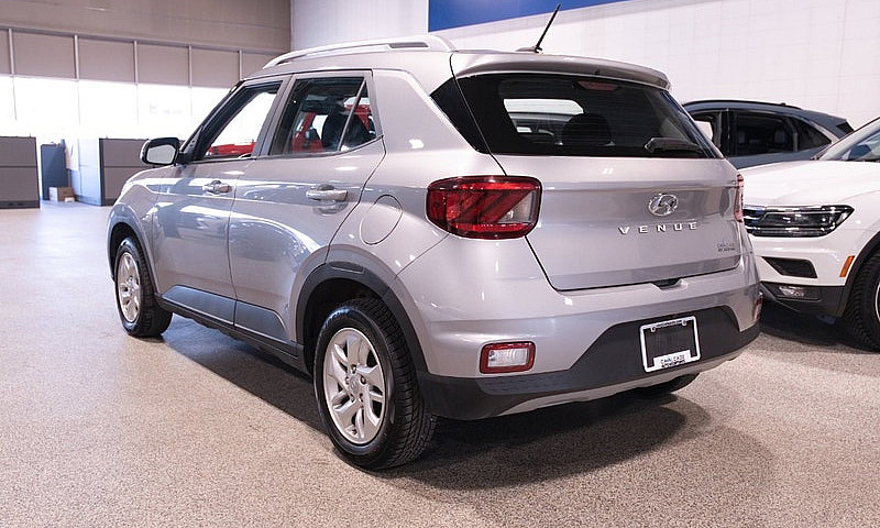 2024 Hyundai Venue P...