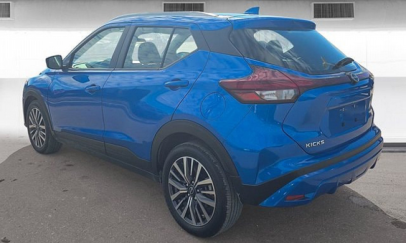 2025 Nissan Kicks Pl...