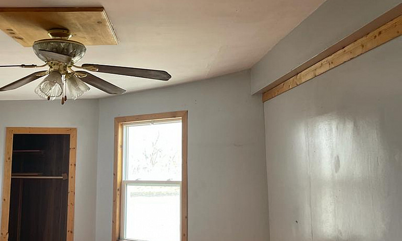 Student Room For Ren...