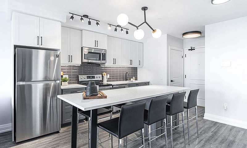 Modern One Bedroom A...