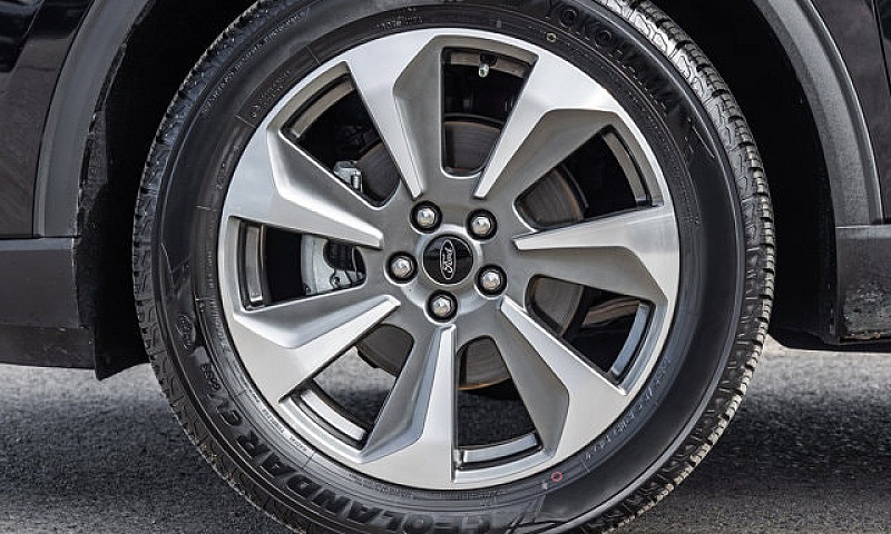 2025 Ford Escape Pla...