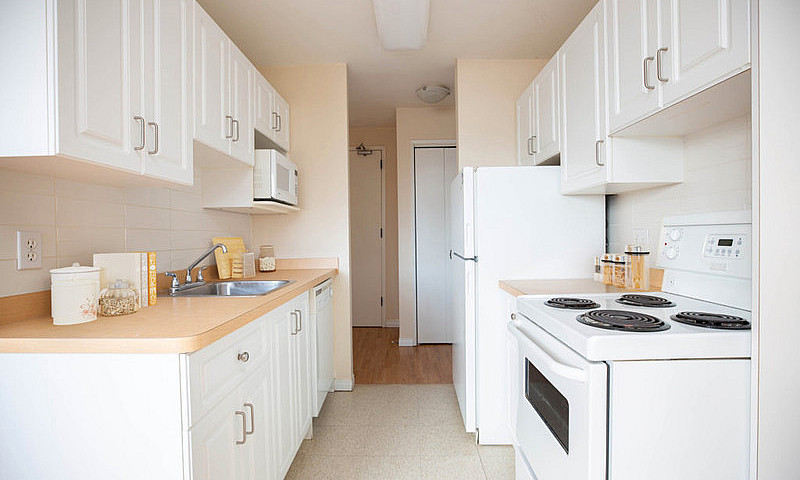 Laval Apartments - 2...