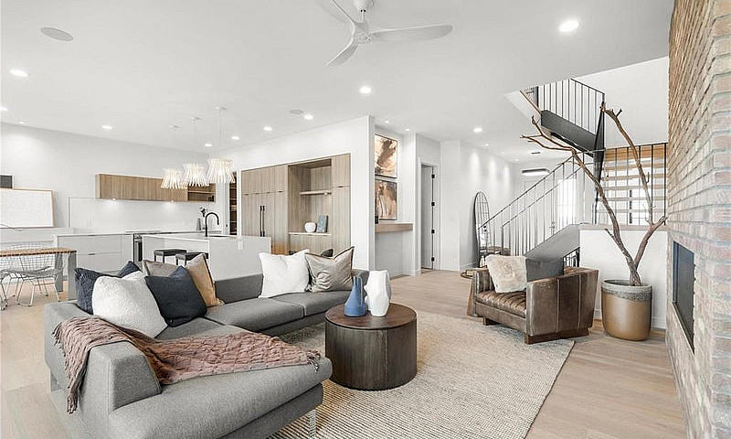 Artista Homes In For...