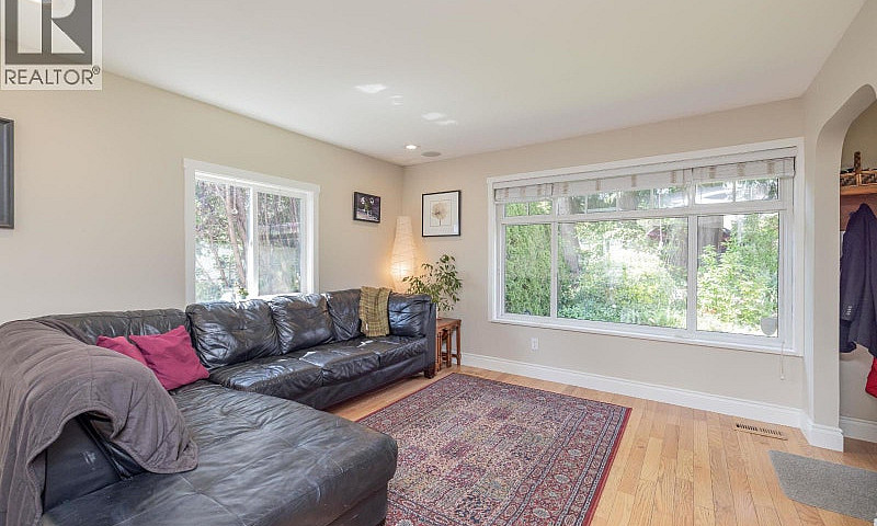 1119 Cloverley Stree...