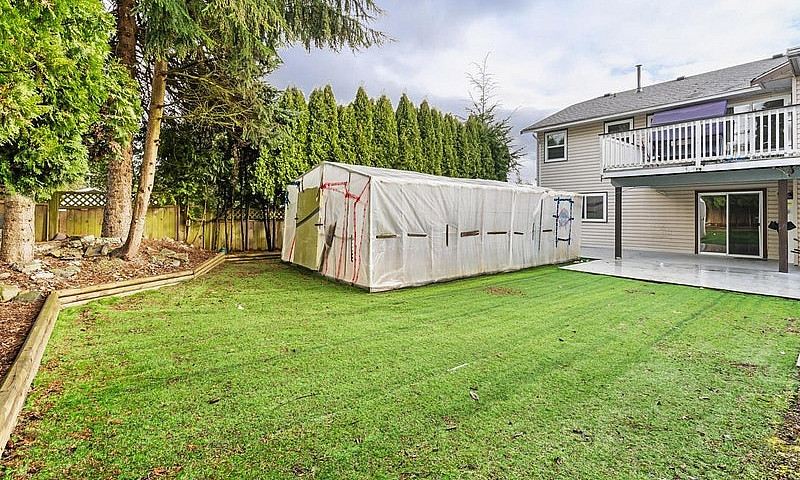 10785 155A Street Su...