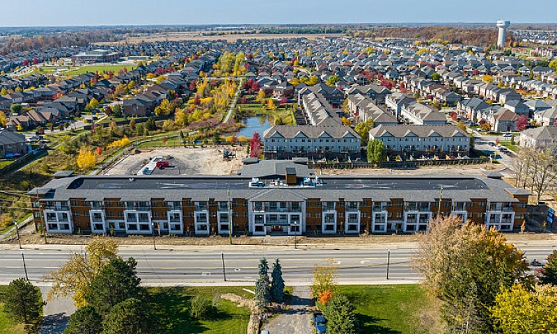 Large 2 Bedroom Apar...