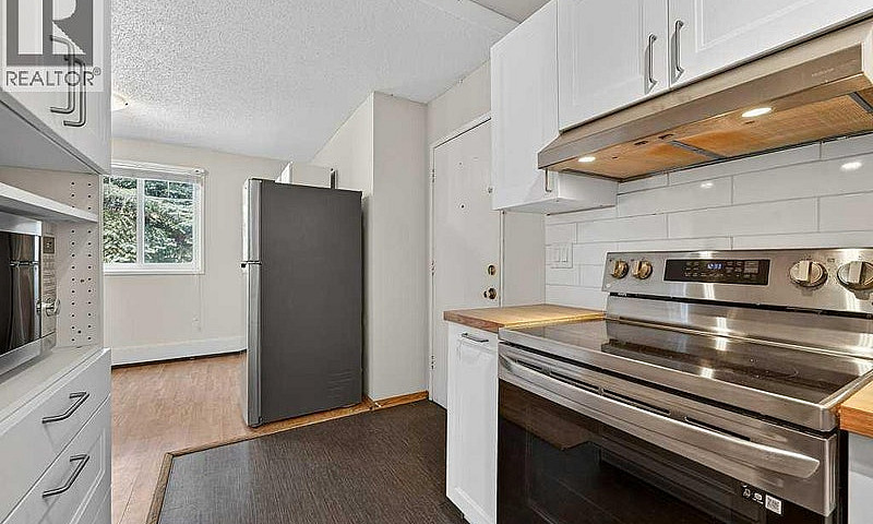 202A, 5601 Dalton Dr...