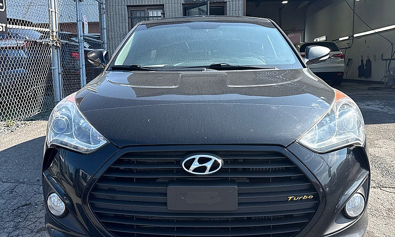 Hyundai Veloster Tur...