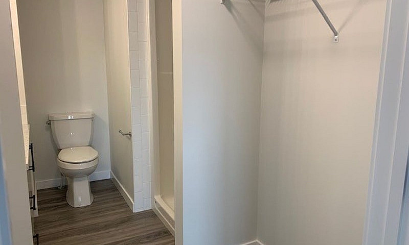 4506 47A Ave - 303 A...