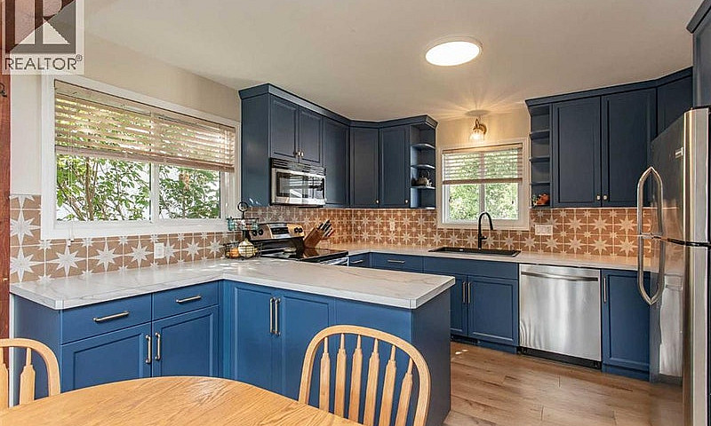 66 Oberlin Avenue Re...