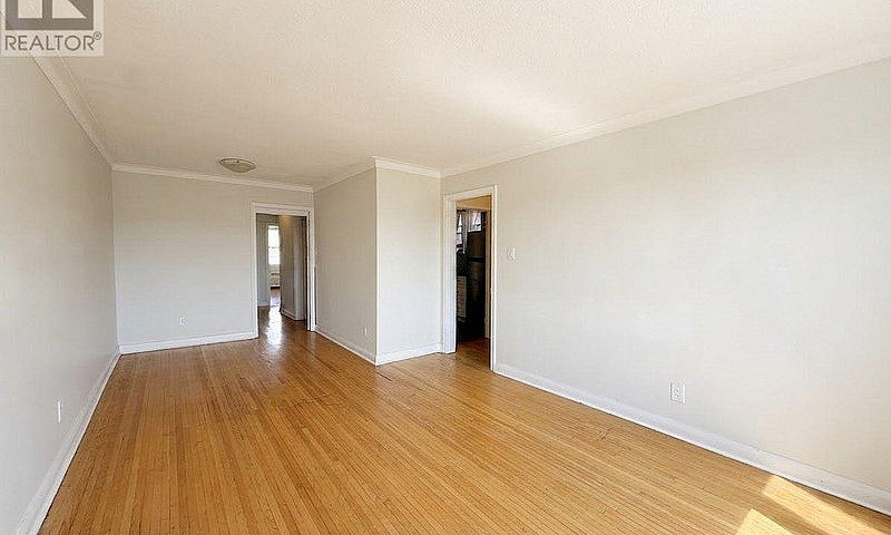 2Nd Fl - 82 Lanark A...