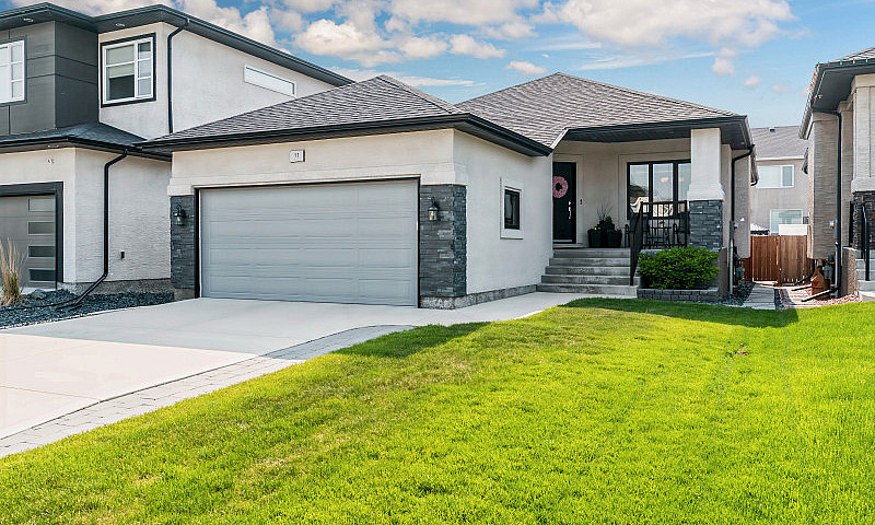 House For Sale 11 Bi...