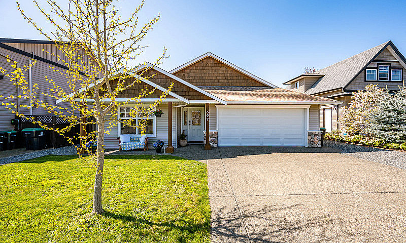Just Listed! 3 Bedro...